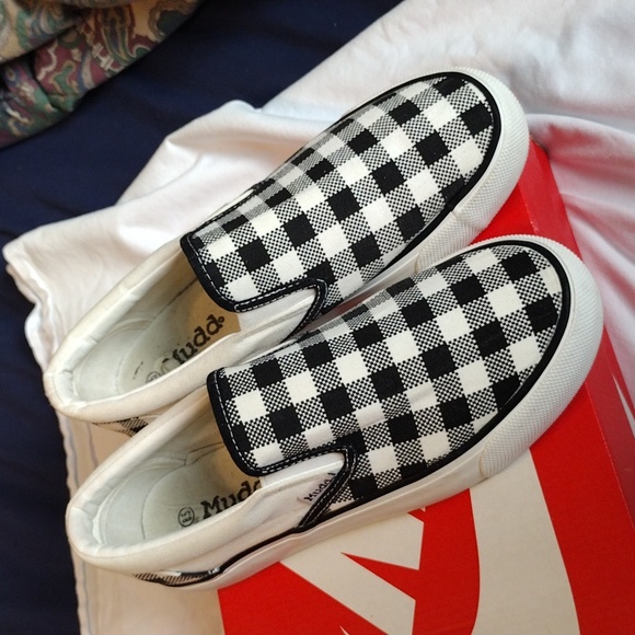Mudd. Poppy Slip-On Sneakers - Picture 1 of 11